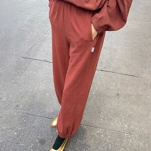 Le Bon Shoppe Balloon Pants in Brick Red, size Medium